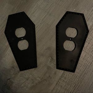Coffin outlet plate cover